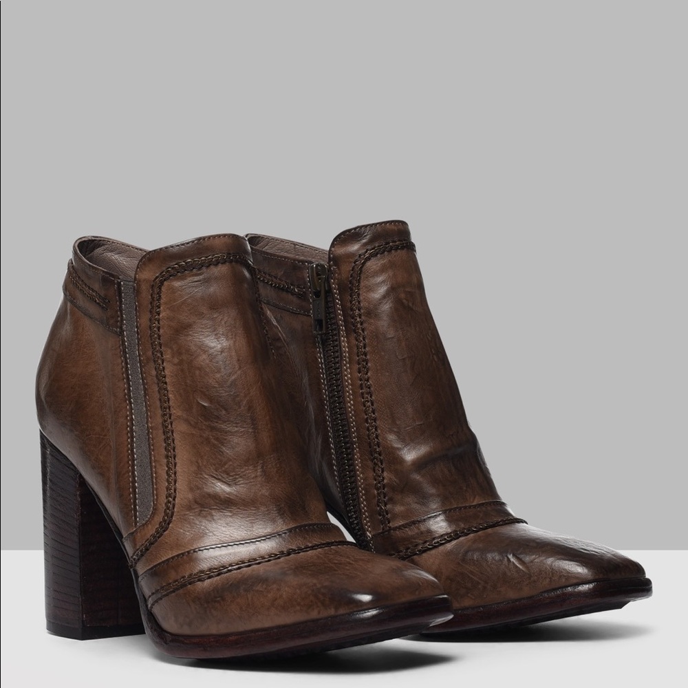 NEW Bedstu GAIA Italian Leather Boot Size 8